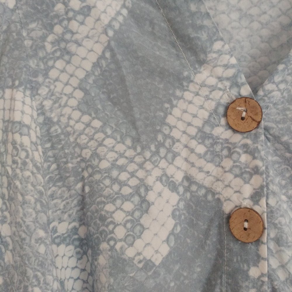 Vici Rattle 'Round Button Down Top - Picture 5 of 5